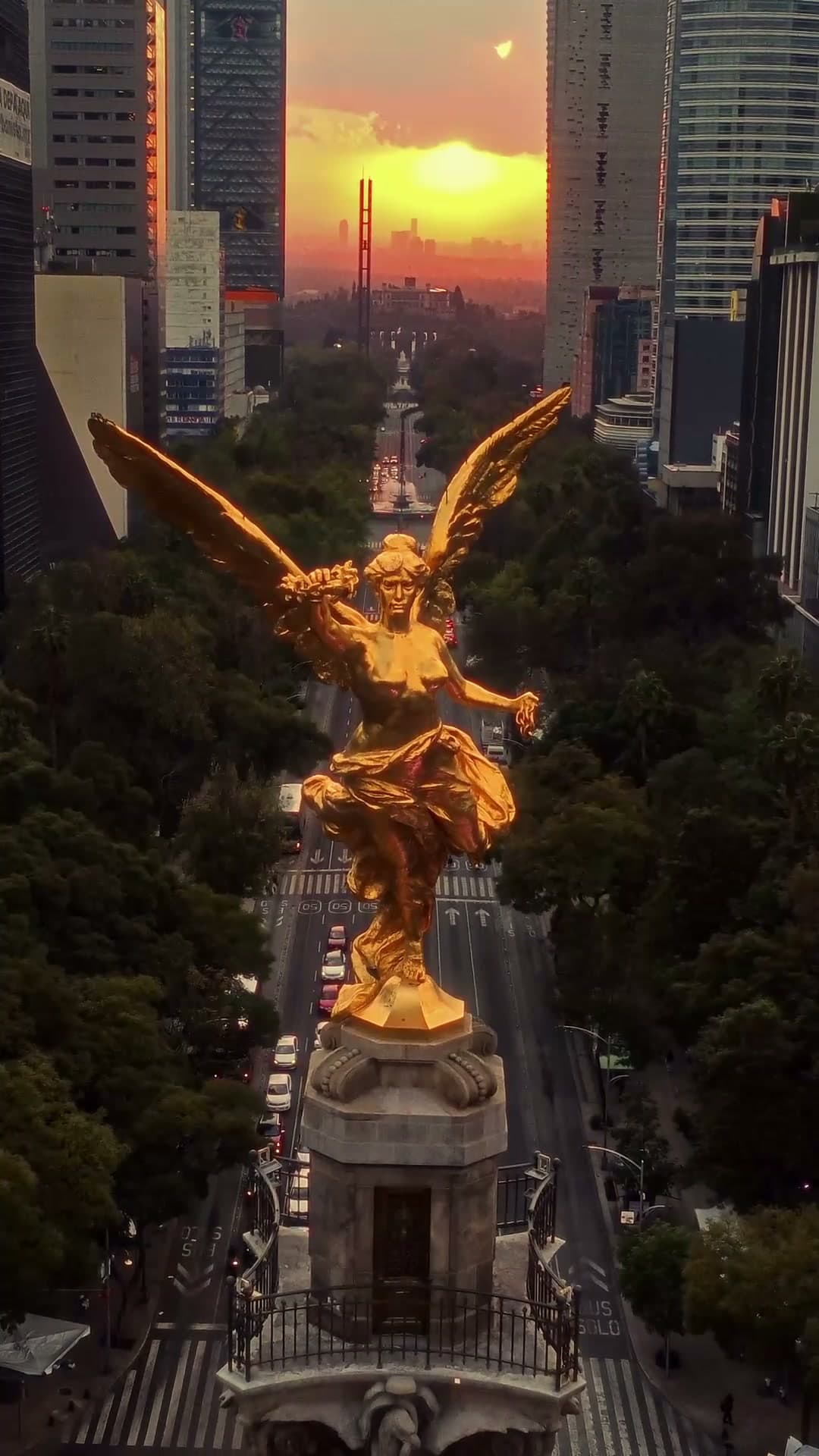 L’Ange de l’Indépendance au coucher du soleil, Mexico