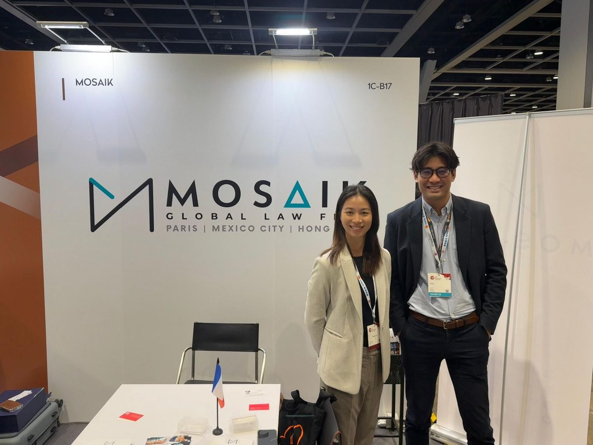 Accueil des visiteurs sur le stand MOSAIK