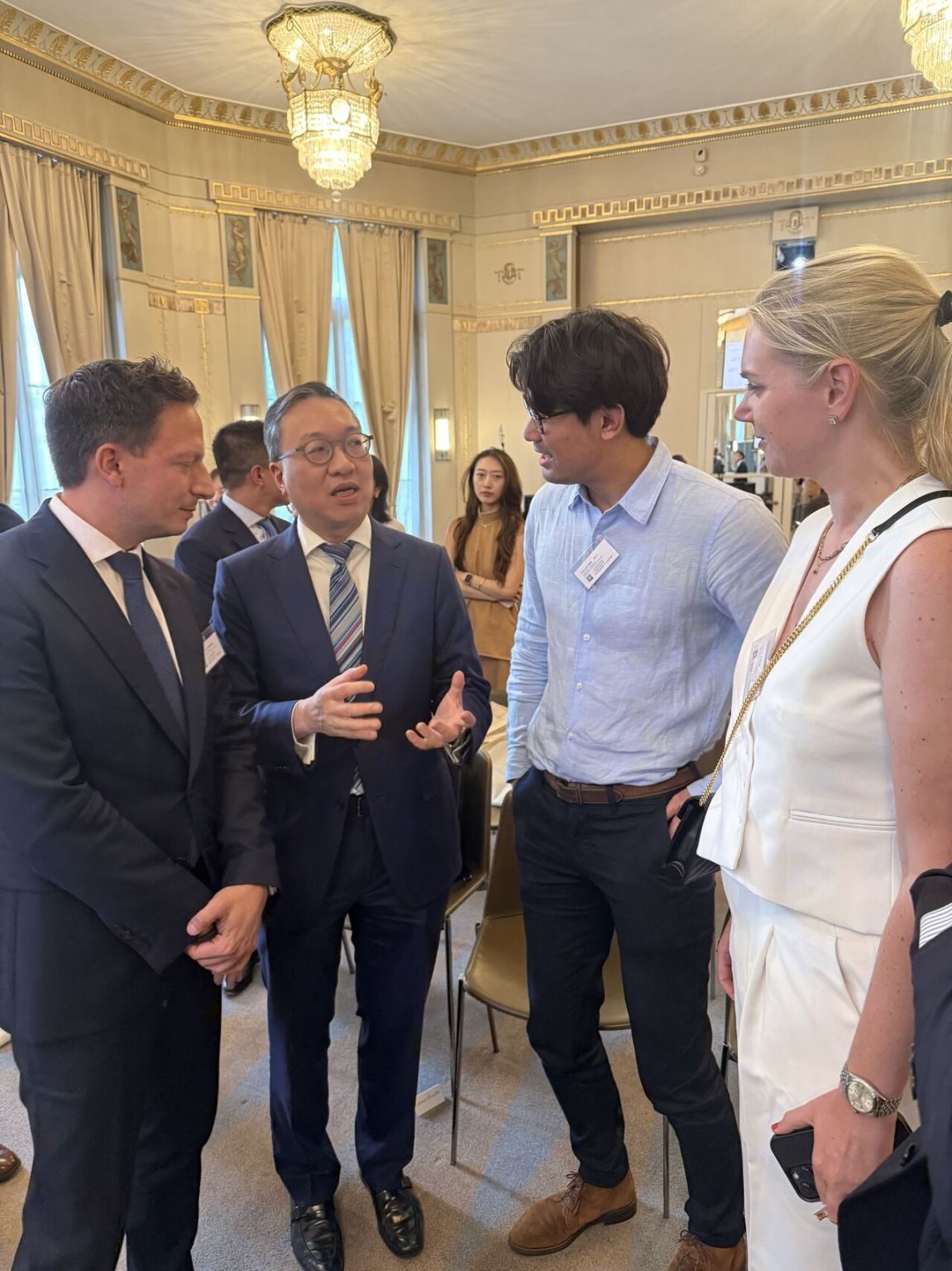 Discussions on the sidelines of the visit of the Secretary for Justice of Hong Kong