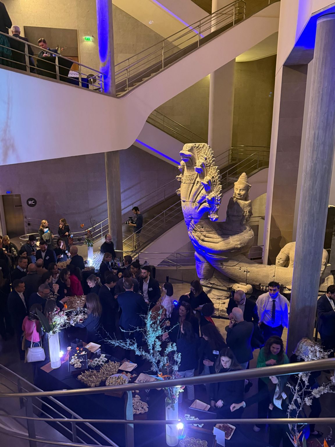 Guests gathered in the atrium of the Musée Guimet
