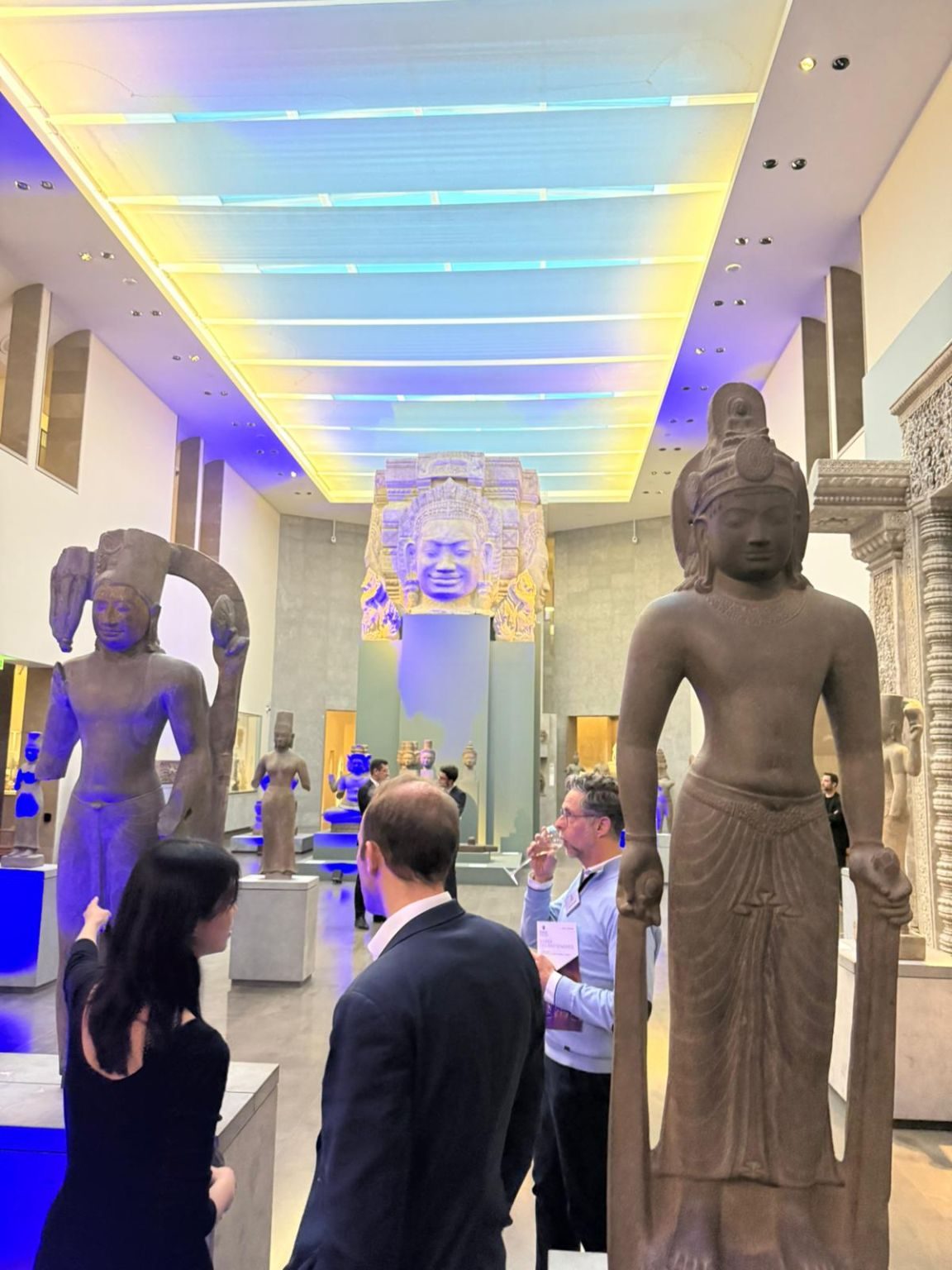 Sculptures on display in the Musée Guimet collections