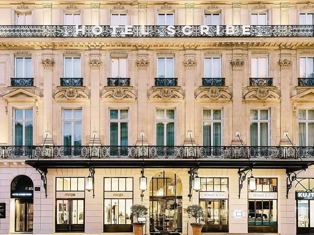 La façade de l’hôtel Scribe, à Paris